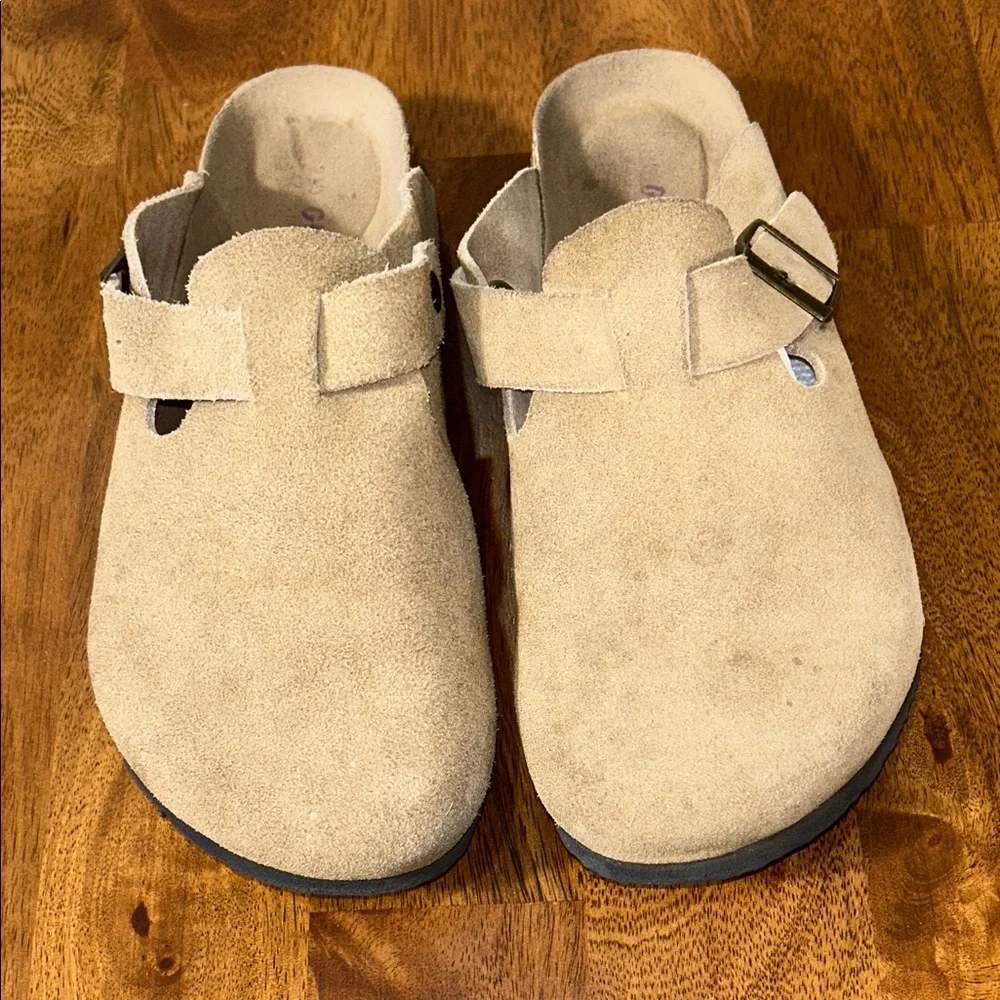 Guoloufei leather suede clogs 8/ 8.5 Men's Beige Slip-On women’s 10/10.5